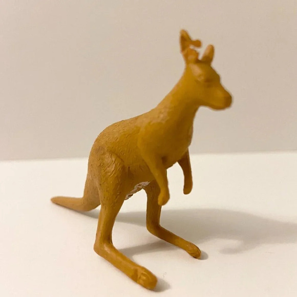 Vintage Lot  of 5 Kangaroo Plastic Toys Hong Kong - Picture 9 of 16